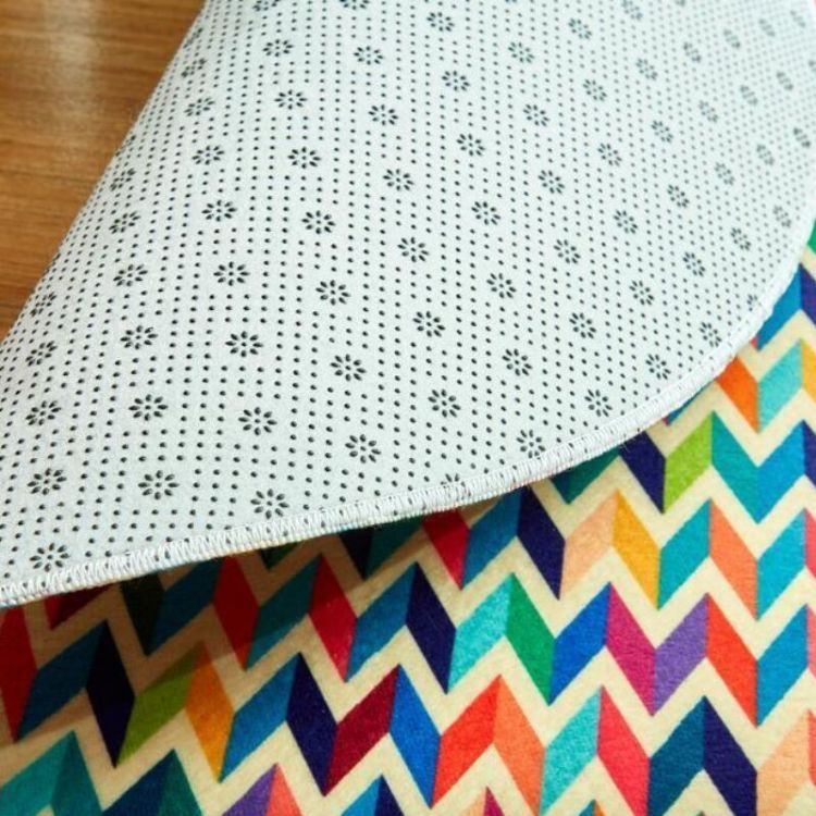 Picture of MULTI COLOURED CHEVRON (PRINTED RUG)