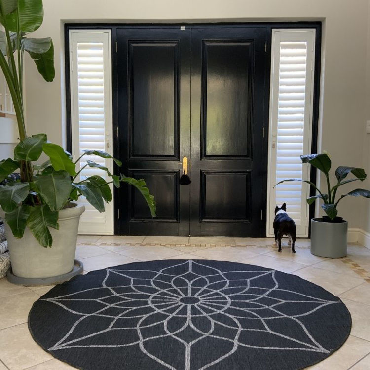 Picture of LOTUS NIGHT/SILVER ROUND RUG