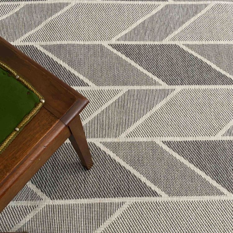 Picture of 2.00 x 2.90 LATITUDES SILVER RUG